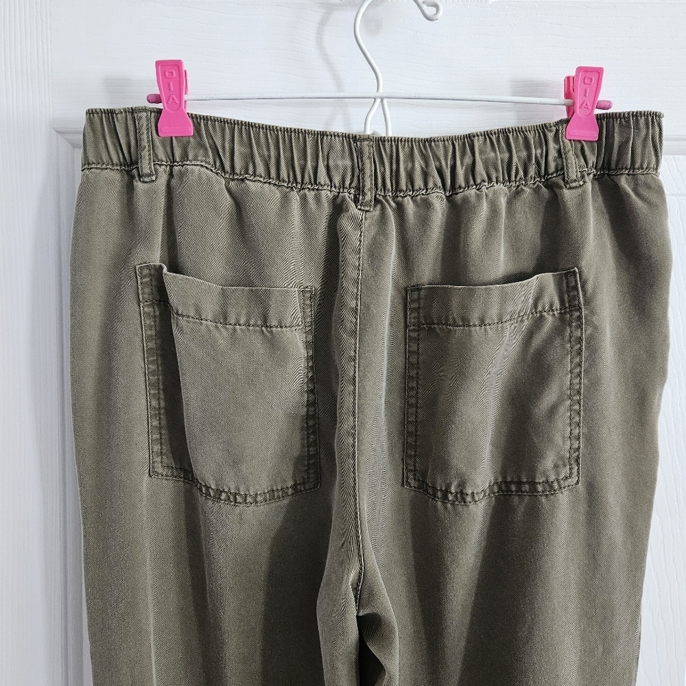 NWOT LOFT Emory Trousers With Pleated Front- Evening Olive - Picture 6 of 10